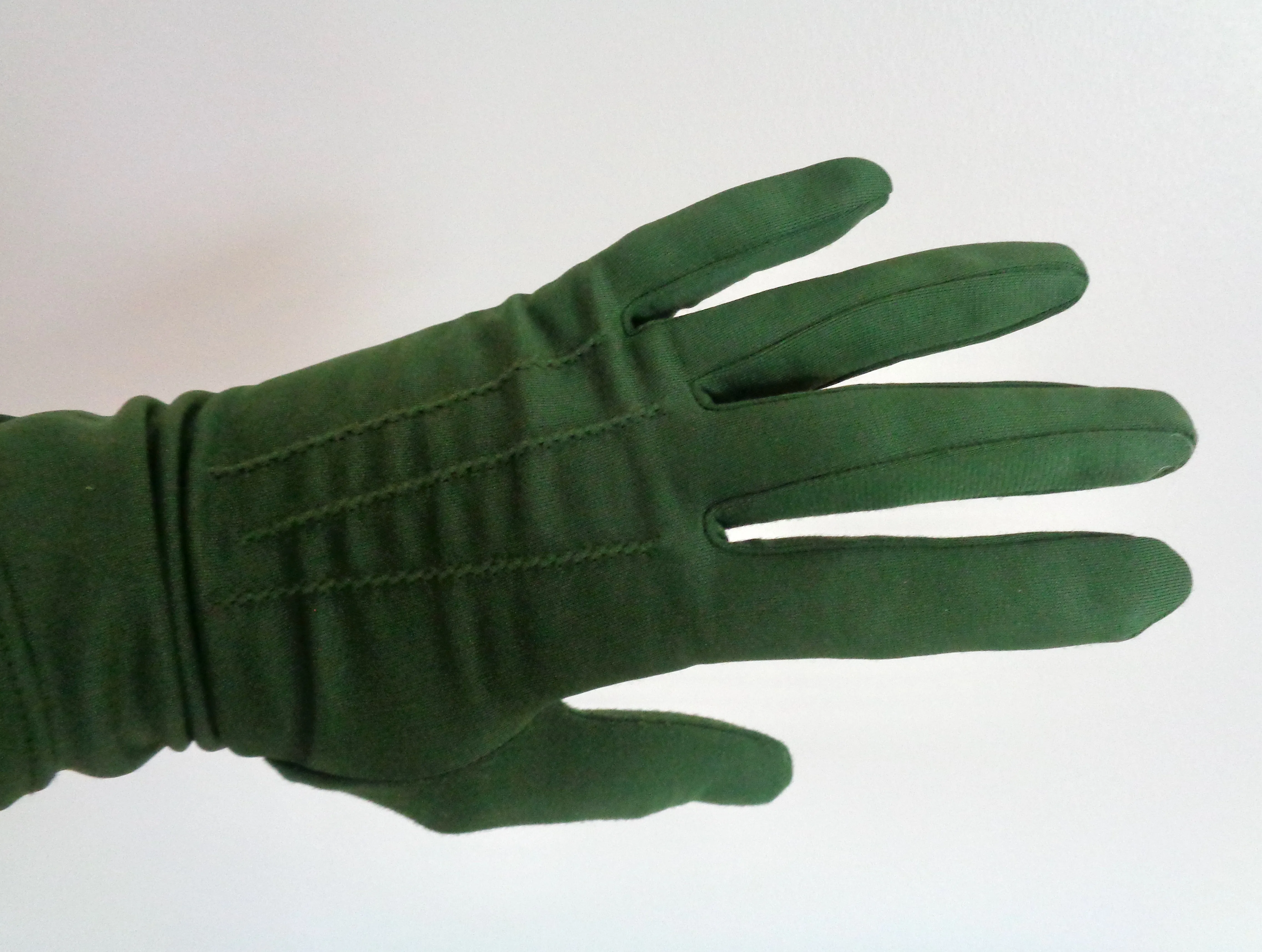 1950s Ladies Gloves Medium Size Wrist Length In Green Nylon