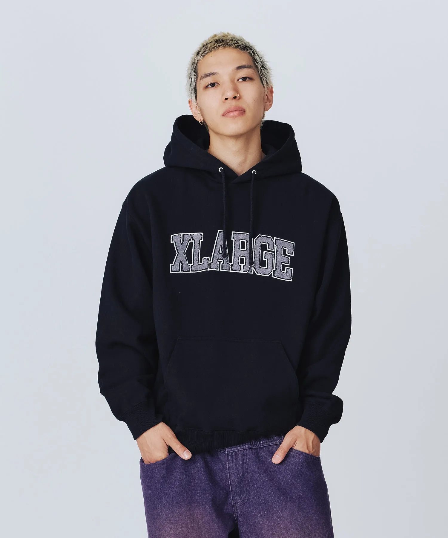 ARCH LOGO HOODED SWEATSHIRT