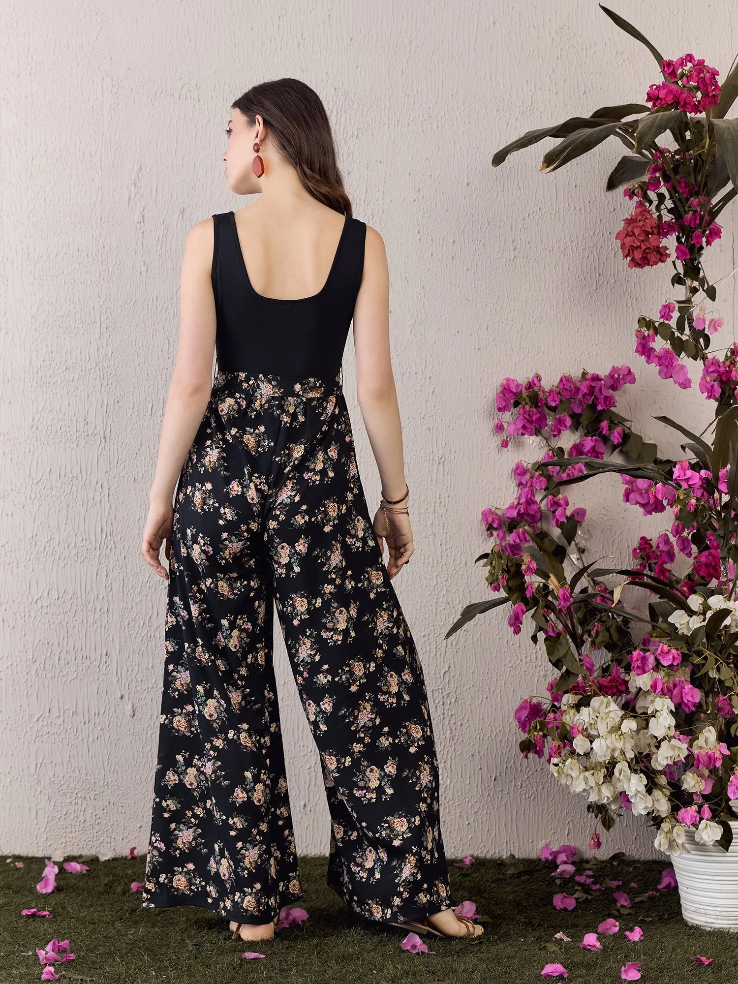 Berrylush Women Black & White Floral Printed Scoop Neck Sleeveless Tie-Up Waist Flared Maxi Culotte Jumpsuit