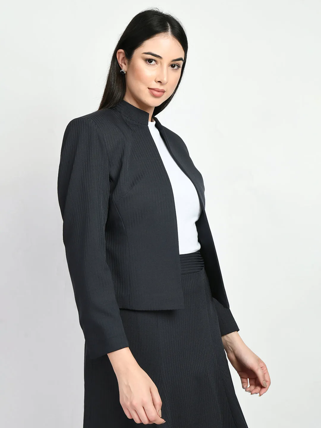 Exude Power Striped Mandarin Collar Short Blazer (Navy)