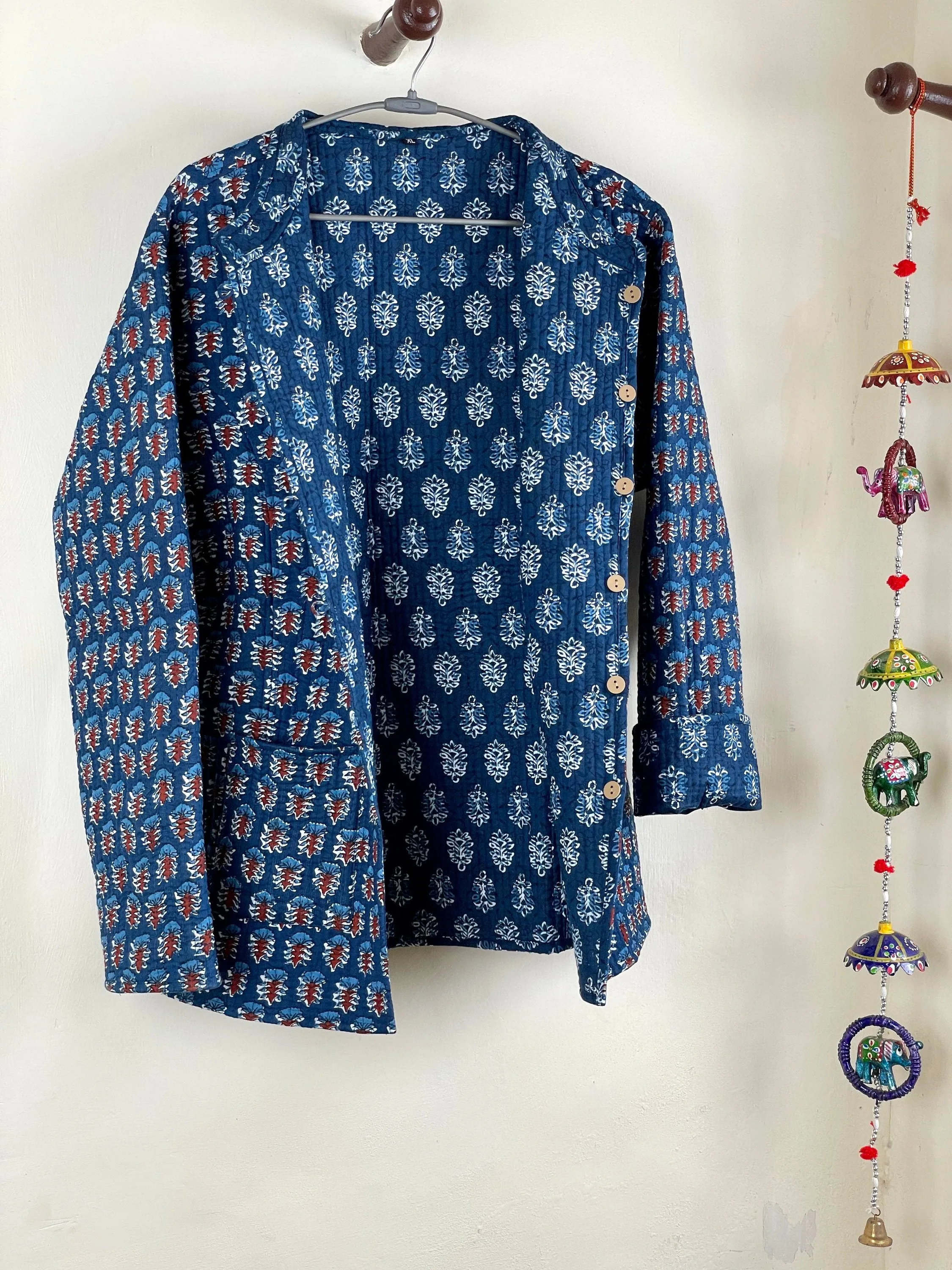 Indian Handmade Quilted Cotton Fabric Jacket Stylish Blue & Red Floral Women's Coat, Reversible Jacket for Her