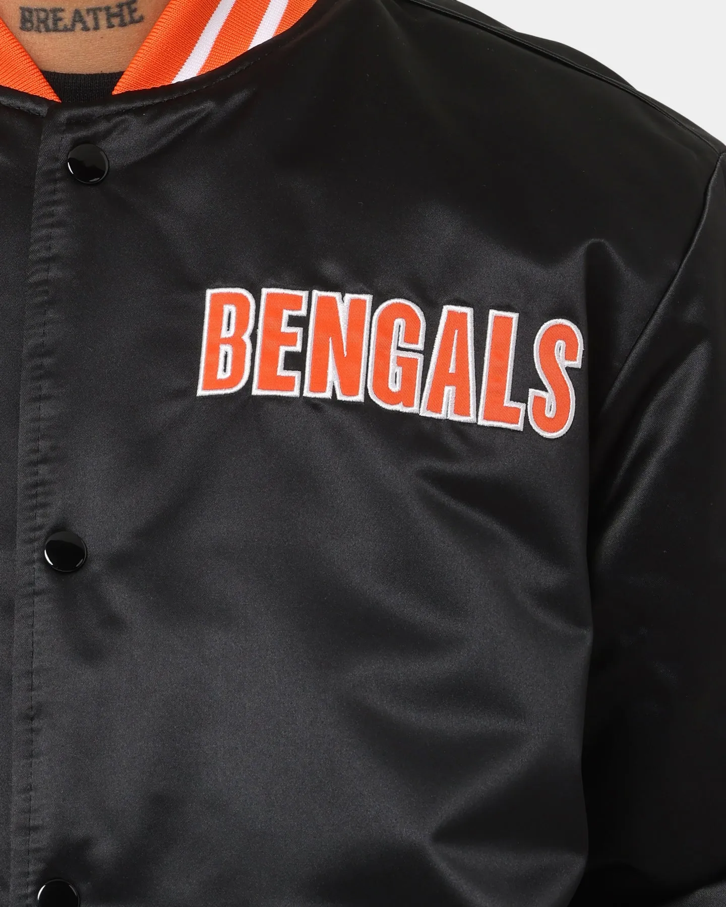 Mitchell & Ness Cincinatti Bengals Heavyweight Satin Jacket Black