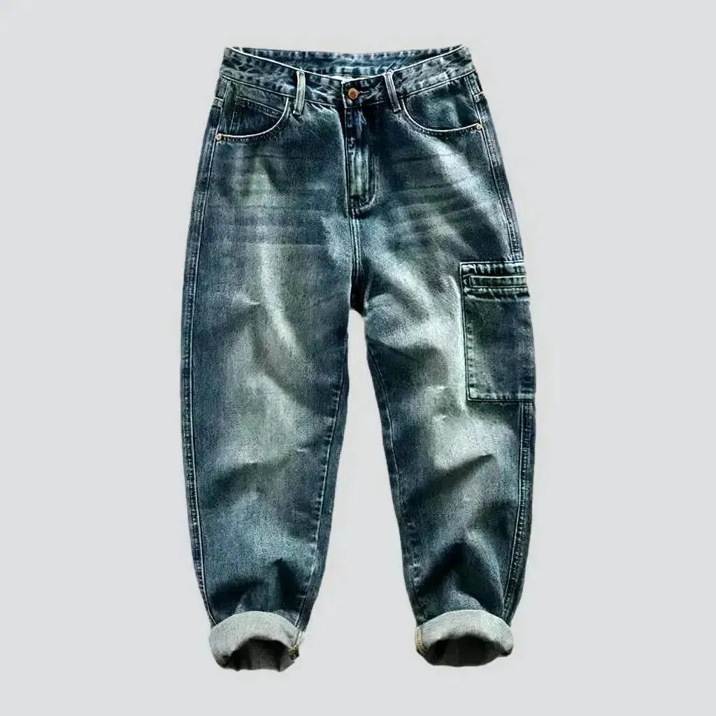 Moderate-dye mid waisted jeans
 for men