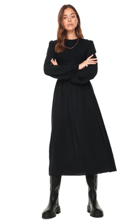 NEVERFULLY DRESSED Swedish Black Dress