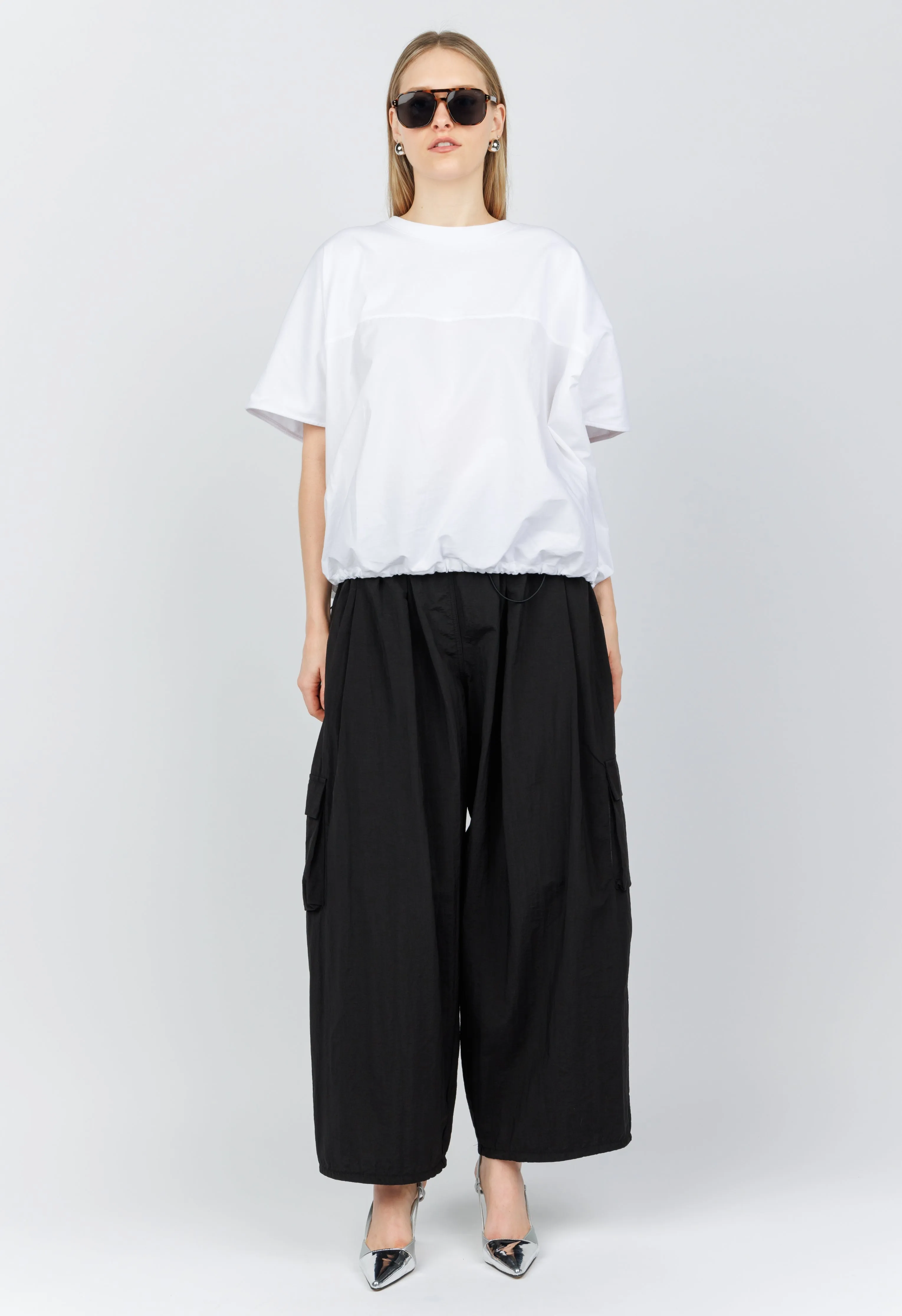 Parachute Pants in Black