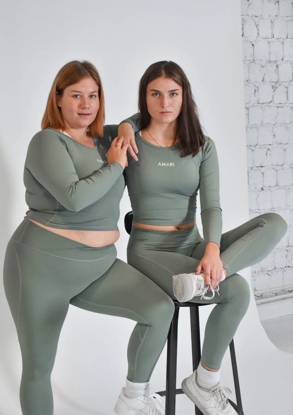 Performance Leggings - Olive