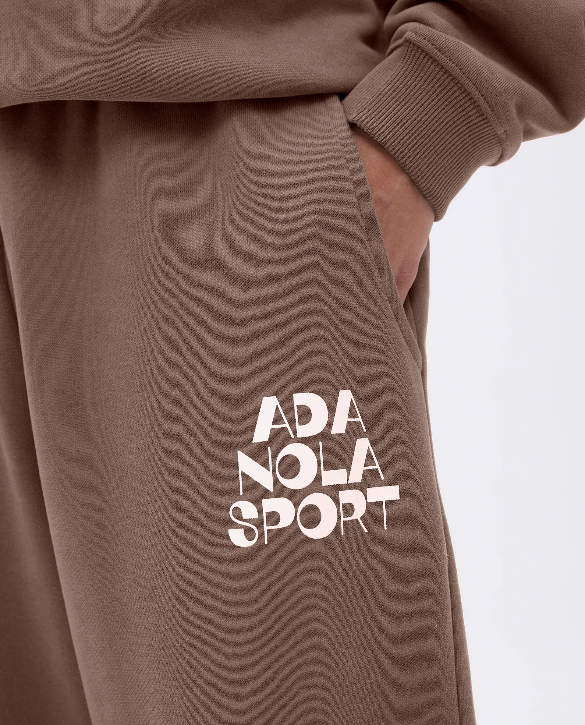 Retro Straight Leg Sweatpants - Pebble Brown/Marshmallow White