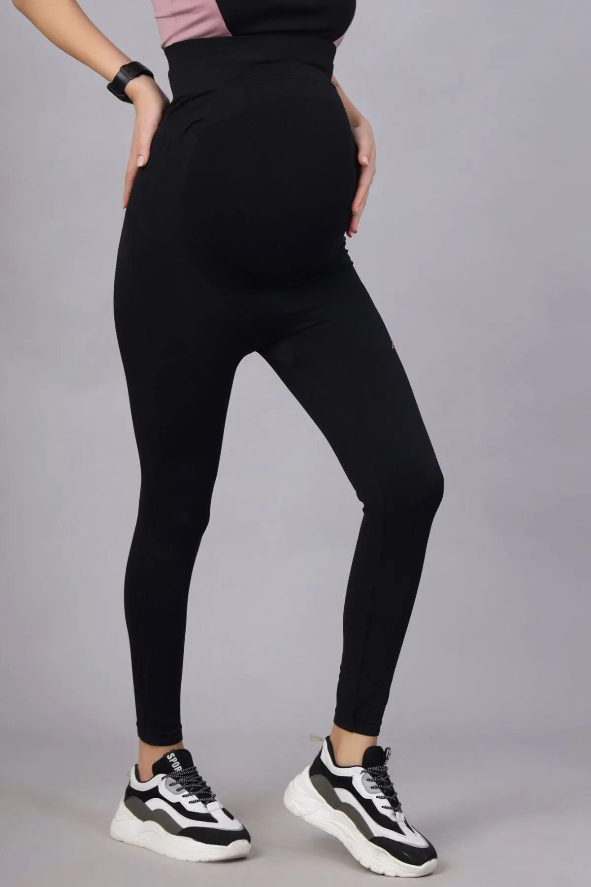 Seamless Adaptable Bump Support Black Maternity Leggings